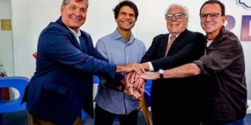 Pedro Paulo anuncia Miro Teixeira como primeiro suplente ao senado